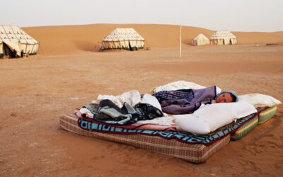 Å sove under åpen himmel i Sahara ørkenen